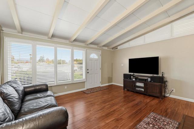 1863 Sarasota Way, San Jose CA: https://media.crmls.org/mediaz/08cb1dd0-3eba-4599-85b0-735839f308b3.jpg