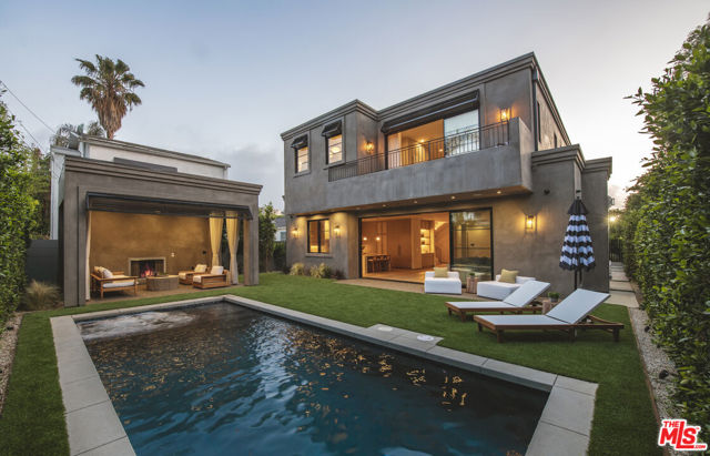 4112 Shadyglade Avenue, Studio City CA: https://media.crmls.org/mediaz/08cc5b59-8bad-4884-8af2-68d95858b175.jpg
