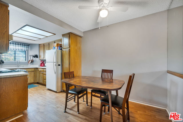 10220 De Soto Avenue, Chatsworth CA: https://media.crmls.org/mediaz/08cd74f4-dddb-40b3-8aec-45010d30f31f.jpg