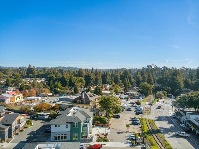 454 Granite Way, Aptos CA: https://media.crmls.org/mediaz/08cd9dcd-09fa-4134-bf73-3c747bc1ddfb.jpg
