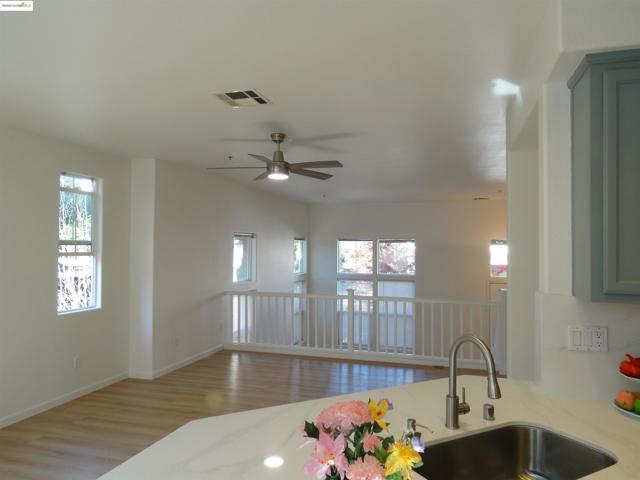 1150 Summer Ln, Richmond CA: https://media.crmls.org/mediaz/08ce561a-7d99-4ad9-b67f-e48829d009af.jpg