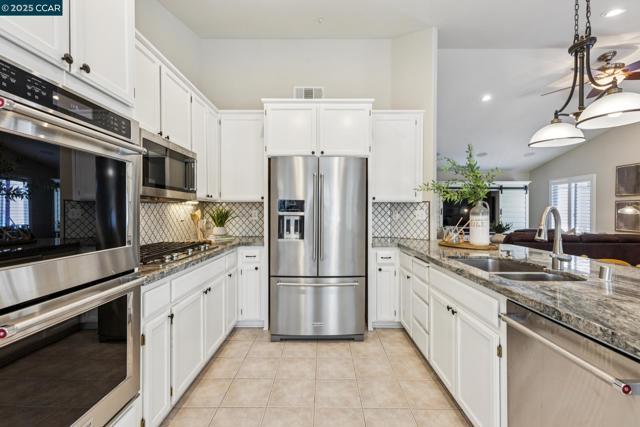 2232 Normandy Cir, Livermore CA: https://media.crmls.org/mediaz/08ceb30e-9172-41b5-9f3c-365b94d010b0.jpg