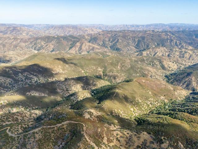 0 non-situs, Morgan Hill CA: https://media.crmls.org/mediaz/08cf49ee-2277-4d15-821b-dc547255bc6b.jpg