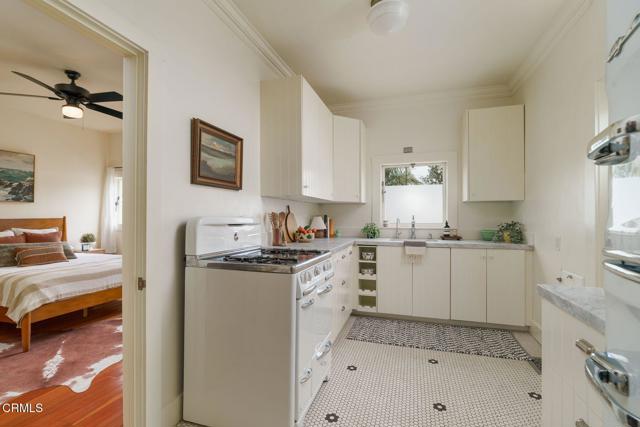 399 W Center Street, Ventura CA: https://media.crmls.org/mediaz/08d073d4-4b47-4e99-9f3e-3497ccf870ea.jpg