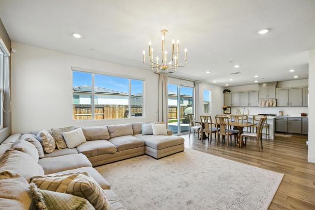 1900 Lotus Court, Hollister CA: https://media.crmls.org/mediaz/08d0f70b-3368-45be-975a-5e5e846ee64a.jpg