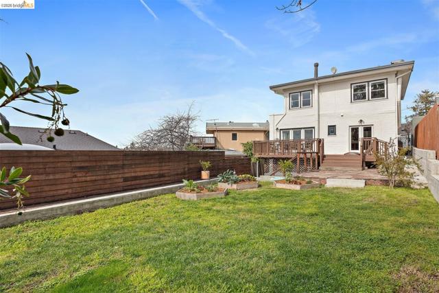 Image 24 of 58 For 685 Calmar Ave