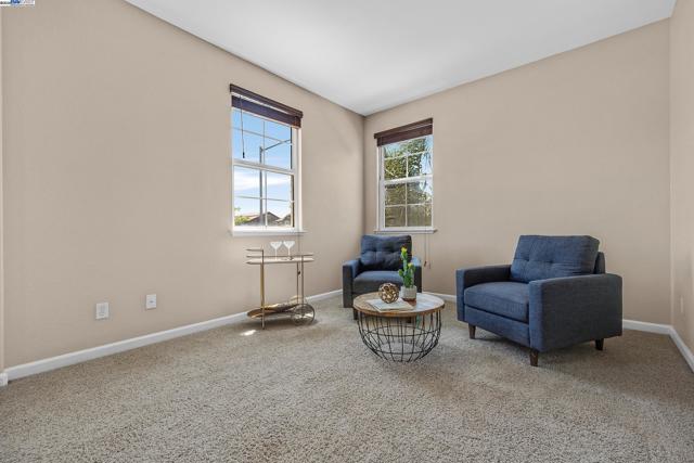1304 Pyrenees St, Tracy CA: https://media.crmls.org/mediaz/08d12ba2-932a-4c8e-bd11-b7389c4cb96c.jpg