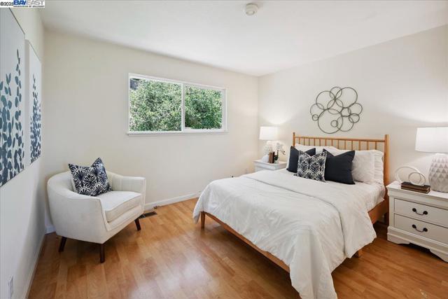 3457 Hackamore Dr, Hayward CA: https://media.crmls.org/mediaz/08d25dfc-cf56-4a69-b155-d40ed397cd61.jpg