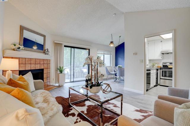 Image 5 of 50 For 6047 Joaquin Murieta Ave  F