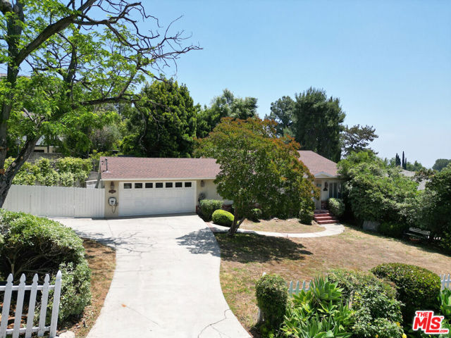 5118 Glenwood Avenue, La Crescenta, California 91214, 3 Bedrooms Bedrooms, ,2 BathroomsBathrooms,Single Family Residence,For Sale,Glenwood,24400615