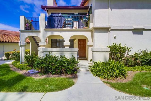 4175 Porte de Merano, San Diego CA: https://media.crmls.org/mediaz/08d2cee8-f766-461b-8827-c9713449a936.jpg