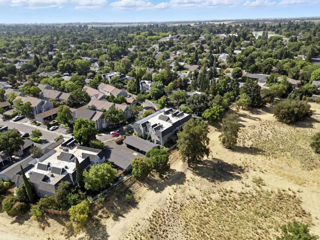 3090 Woods Circle, Davis CA: https://media.crmls.org/mediaz/08d2e384-7ebd-40d4-91cd-3f9512cf6189.jpg