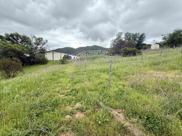 0 Alex Road, Fallbrook CA: https://media.crmls.org/mediaz/08d3878a-dc63-44ff-bb95-01f7e1d3f4b9.jpg
