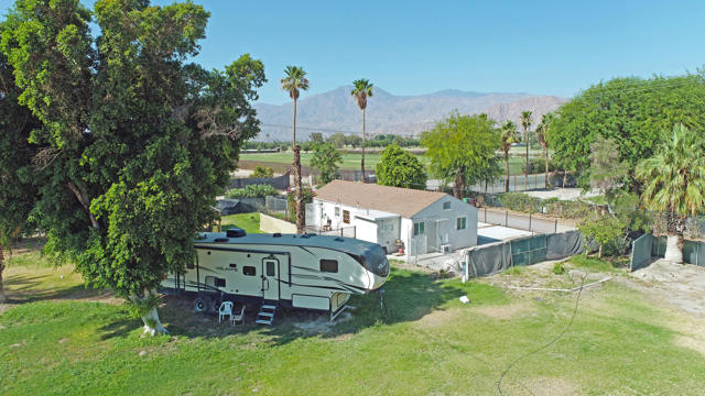 81514 Avenue 50, Indio CA: https://media.crmls.org/mediaz/08d3f512-4405-4e0b-bd45-9e03c2e13a3a.jpg