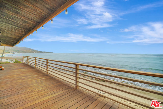 26636 Latigo Shore Drive, Malibu CA: https://media.crmls.org/mediaz/08d45e76-7c90-4cc4-8b07-c3af818f81d6.jpg