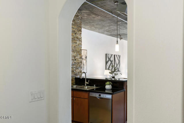 Detail Gallery Image 10 of 49 For 840 E Green St #217,  Pasadena,  CA 91101 - 2 Beds | 2 Baths
