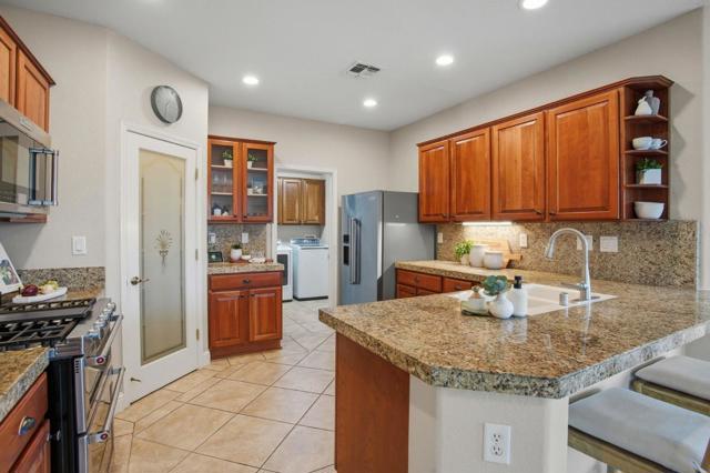 2360 Rose Arbor Drive, Sacramento CA: https://media.crmls.org/mediaz/08d4b22b-e4a3-4563-9ec6-123785c8ae8e.jpg