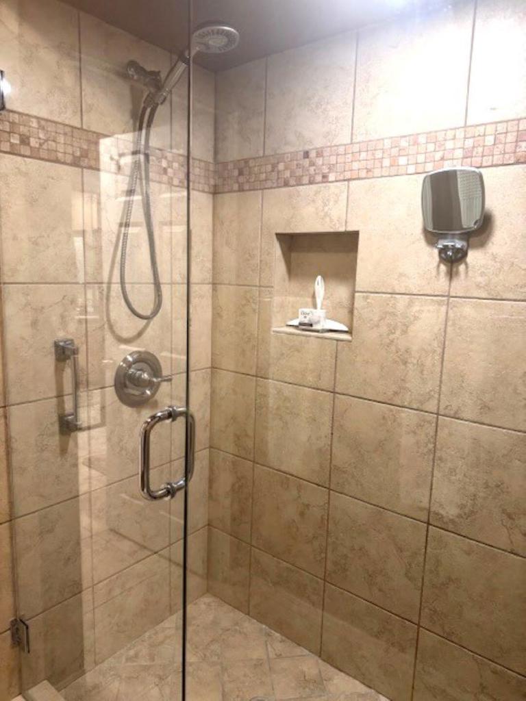 https://media.crmls.org/mediaz/08d4ff3a-24a4-413f-96e8-9ed07bb8842e.jpg?preset=X-Large