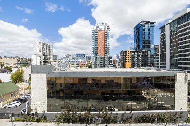 1501 India Street, San Diego CA: https://media.crmls.org/mediaz/08d5bca9-0c89-472a-a06b-ebbd0099f5f3.jpg