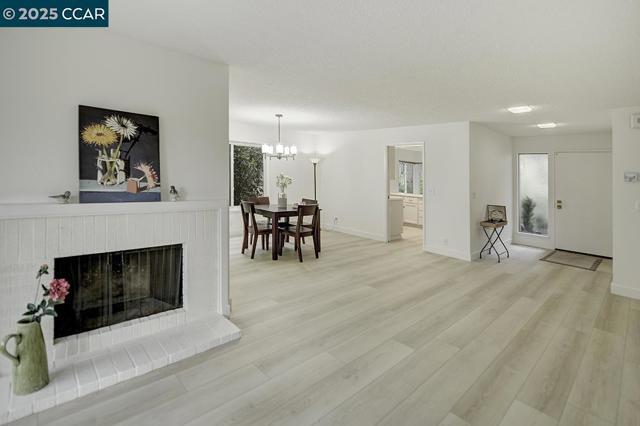 3350 Rossmoor Pkwy, Walnut Creek CA: https://media.crmls.org/mediaz/08d62b3a-0da2-4ab8-8e8d-fdaa17fc8c8b.jpg