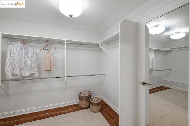 6452 Ascot Dr, Oakland CA: https://media.crmls.org/mediaz/08d660ec-c047-4011-93f5-5ed9ff7a4725.jpg