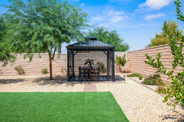 42811 Torno Place, Indio CA: https://media.crmls.org/mediaz/08d69311-2fa5-4b1f-9cfe-e01315506523.jpg