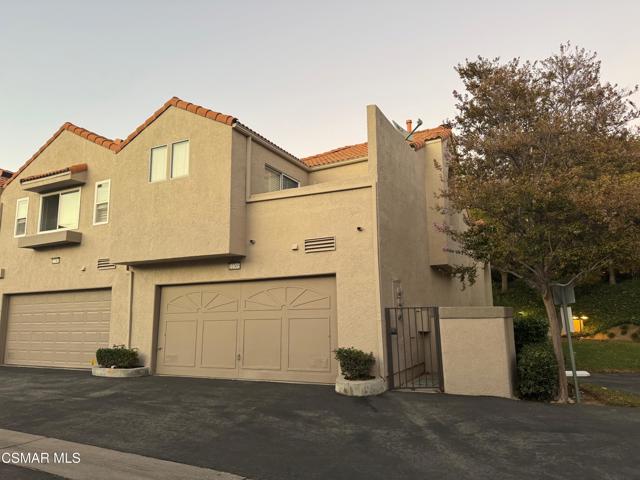 22305 Mission Circle, Chatsworth CA: https://media.crmls.org/mediaz/08d6d9dc-3a6a-4f91-b229-9fd30681bce4.jpg