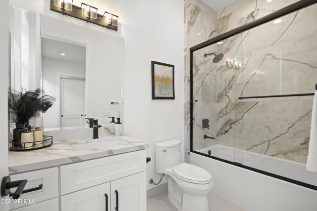 339 Toyon Court, Thousand Oaks CA: https://media.crmls.org/mediaz/08d7e281-0643-451f-b9dc-7f094ccc1909.jpg