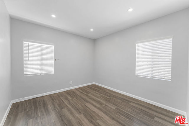 8056 Wakefield Avenue, Panorama City CA: https://media.crmls.org/mediaz/08d7e475-a4a6-498e-b098-aed0b23bf448.jpg