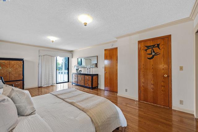 5645 Lemke Pl, Fremont CA: https://media.crmls.org/mediaz/08d7f0d0-666e-46c0-97cb-49647d560d96.jpg