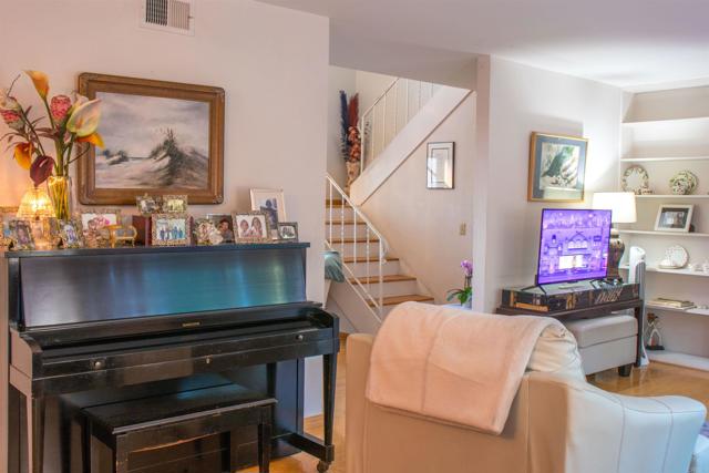 1682 Saddlehorn Drive, San Marcos CA: https://media.crmls.org/mediaz/08d83d98-77de-421c-b638-883f44236d47.jpg