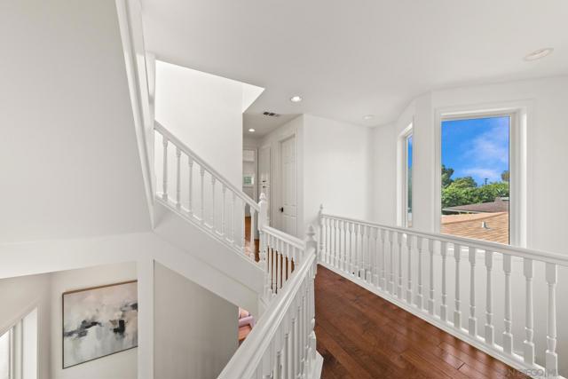 261 G Ave, Coronado CA: https://media.crmls.org/mediaz/08d8469f-e2ab-464a-9994-c9df007b2df6.jpg