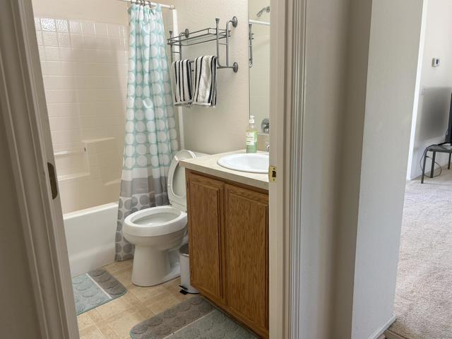 1120 S Broadway, Escondido CA: https://media.crmls.org/mediaz/08d8ebd2-4ee0-4da5-a851-fe4c5c68623b.jpg