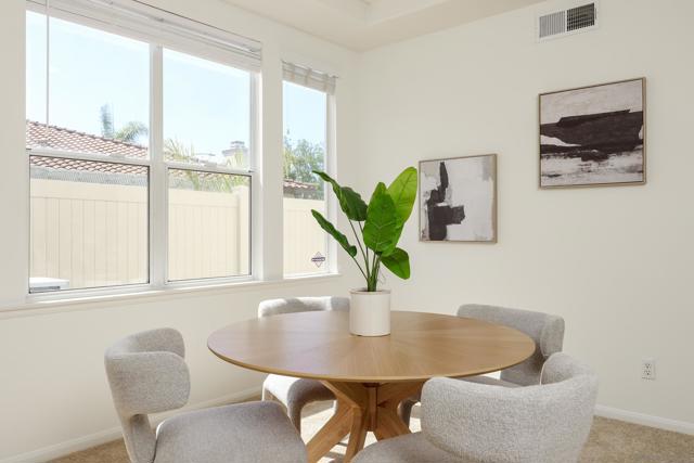 641 Serrano Ln, Chula Vista CA: https://media.crmls.org/mediaz/08d8ef7d-83c8-438f-ad21-d5d782c10aaa.jpg