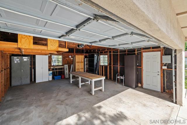 10620 Garden Way, Spring Valley CA: https://media.crmls.org/mediaz/08d98077-20a1-4415-8de7-bb7bea6a090b.jpg