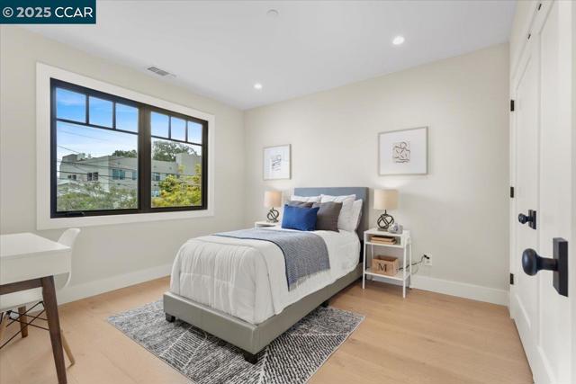 1045 Kains Ave, Albany CA: https://media.crmls.org/mediaz/08d9b549-3aa0-4c28-a086-0a994350bbf3.jpg