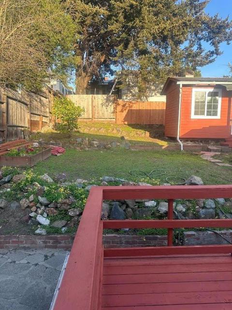 3050 22nd Avenue, Oakland CA: https://media.crmls.org/mediaz/08dc2309-3df6-48ae-a533-52cd8bbfd73d.jpg