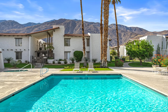 1050 E Ramon Road, Palm Springs CA: https://media.crmls.org/mediaz/08dd19e1-ddbf-4101-a520-e6fbc69eae60.jpg