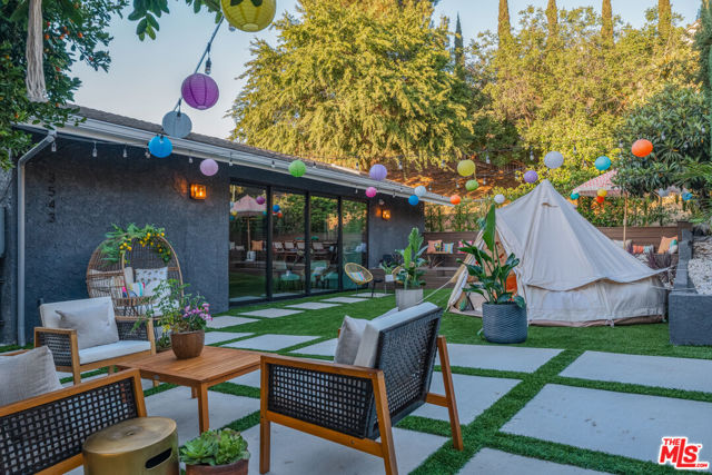 2603 Crestmoore Place, Los Angeles CA: https://media.crmls.org/mediaz/08dd3a43-9568-4b7b-9022-74d8f5246d95.jpg