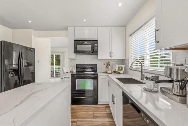 Detail Gallery Image 13 of 32 For 2807 Valley Vista Way, Oceanside,  CA 92054 - 2 Beds | 2/1 Baths