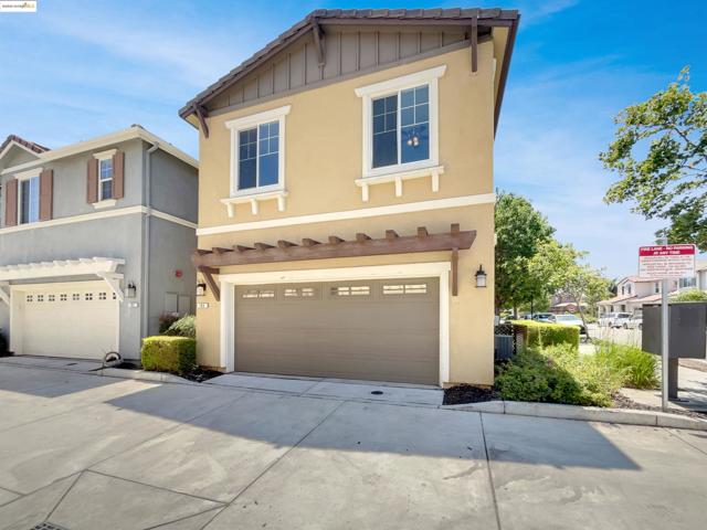 789 King Palm Ln, Brentwood CA: https://media.crmls.org/mediaz/08dd7257-a160-451c-bbab-695540ea6126.jpg