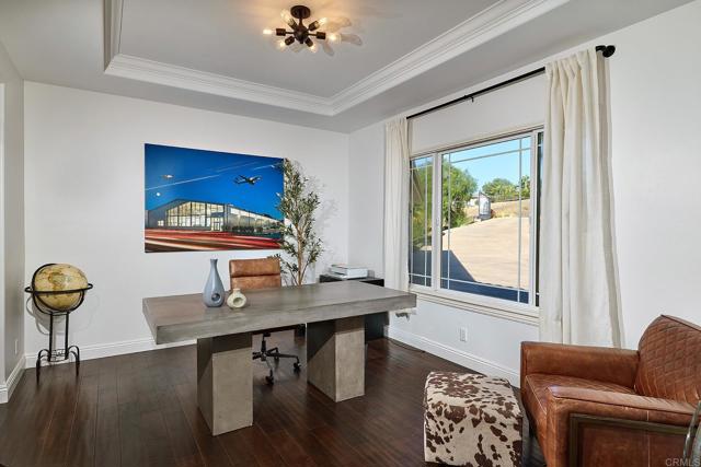 2869 Dos Lomas Place, Fallbrook CA: https://media.crmls.org/mediaz/08df2c3a-b6bc-435f-8cc9-1f9d9784b22d.jpg