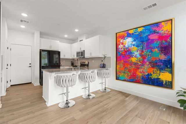 Detail Gallery Image 8 of 18 For 35228 Tuft Place, Fallbrook,  CA 92028 - 3 Beds | 2/1 Baths