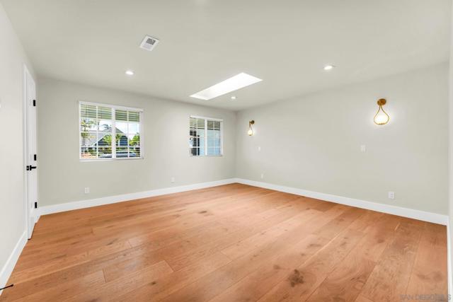 7105 Mimosa Dr, Carlsbad CA: https://media.crmls.org/mediaz/08e0a6d9-df81-4209-a7a9-8260a5db619e.jpg