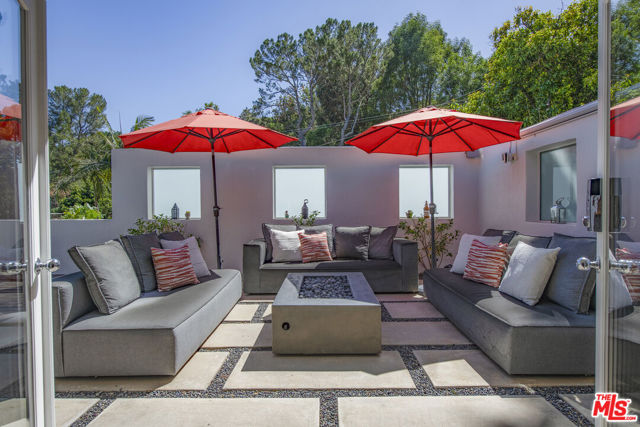 2544 Greenvalley Road, Los Angeles CA: https://media.crmls.org/mediaz/08e197b4-d0d3-4e8d-954d-b4e0a69114d1.jpg