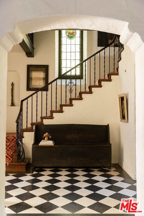 2666 Aberdeen Avenue, Los Angeles CA: https://media.crmls.org/mediaz/08e1ac45-45f6-40ec-bc8a-1743aef01a6f.jpg