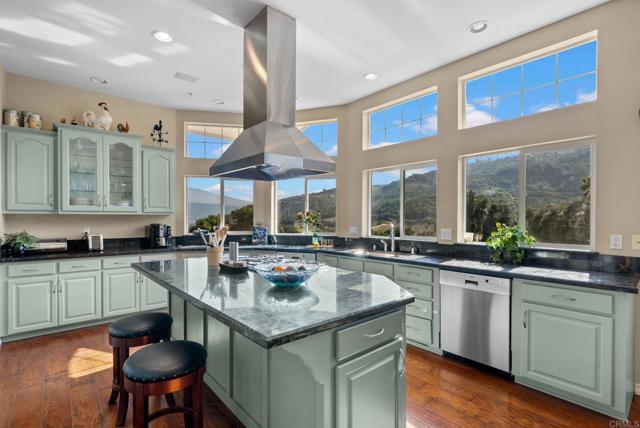 14224 Old Cole Grade Road, Pauma Valley CA: https://media.crmls.org/mediaz/08e20b1f-dfc6-4d0c-9494-3085f5a211fc.jpg