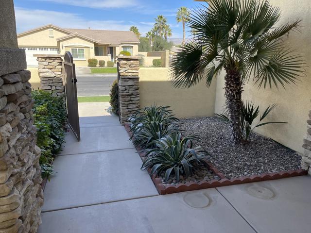 81449 Avenida Romero, Indio CA: https://media.crmls.org/mediaz/08e309af-797e-4110-b26b-0c81c7759d49.jpg