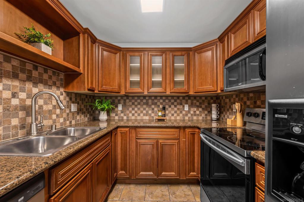 1030 Robinson Ave - photo 15