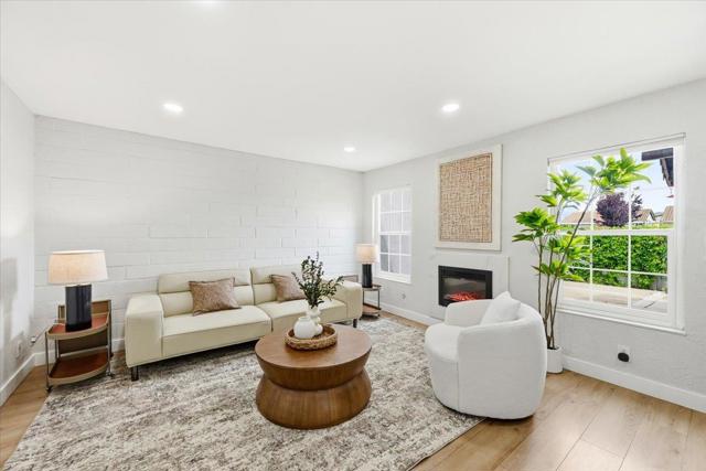 32915 Lake Erie Street, Fremont CA: https://media.crmls.org/mediaz/08e3723b-fa5b-4ace-8223-e89adec2c091.jpg